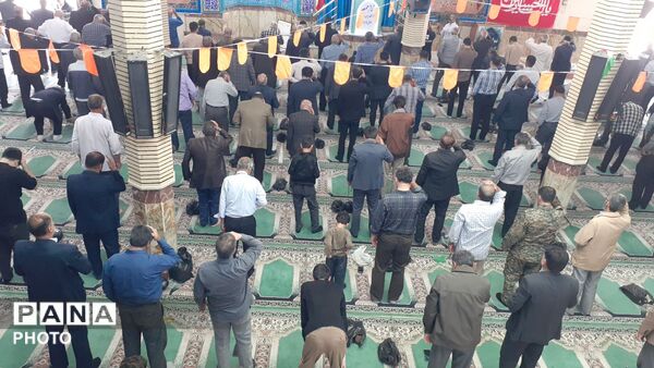 شور وحدت در مصلای قدس الیگودرز