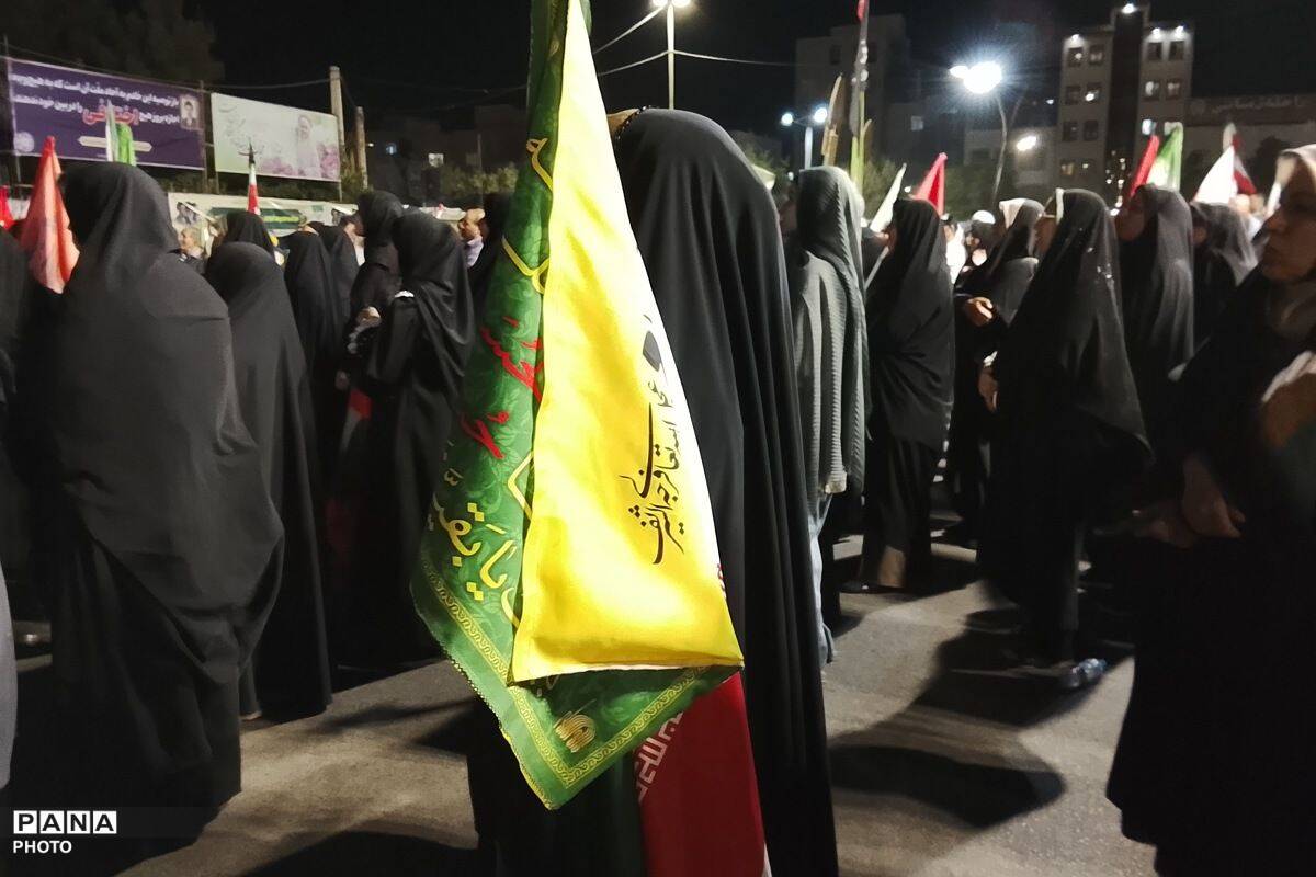 ۲۰۰ شب ایستادگی در میدان معلم