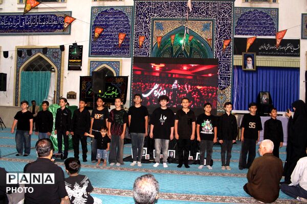 نظرآباد میزبان آیین بزرگداشت رهبر شهید با حضور مسئولان و دانش‌آموزان