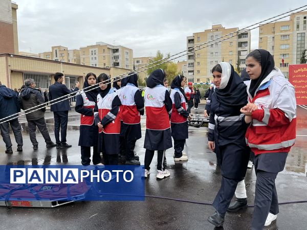 مانور زلزله در مدرسه بانو خاکره شیراز
