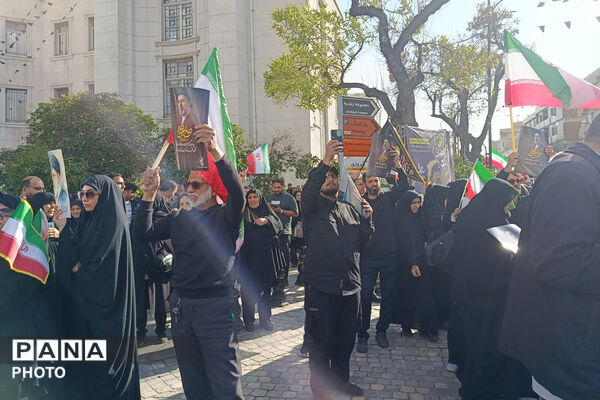 مراسم بیعت با سومین رهبر انقلاب در شیراز 