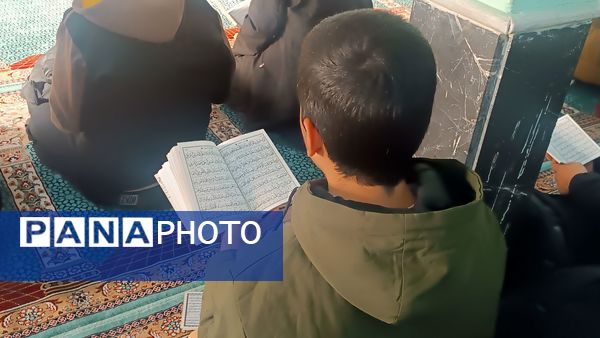 زیارت عاشورا  در دبیرستان شاهد ابوذر غفاری نیشابور