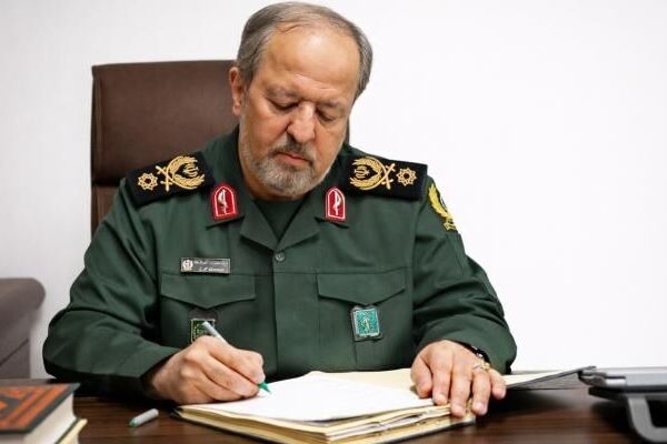 سرپرست وزارت دفاع انتصاب مجدد اژه‌ای به ریاست قوه قضائیه را تبریک گفت