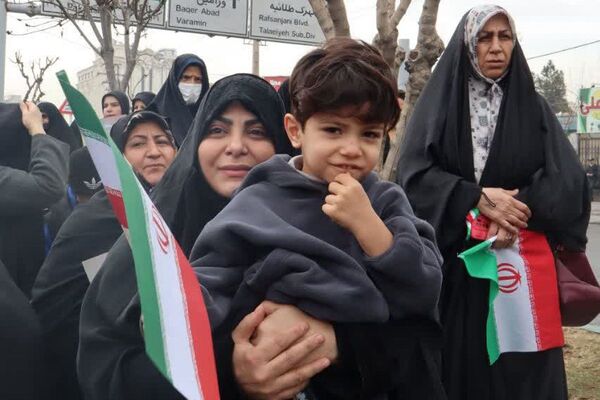 تجدید میثاق مردم ولایتمدار قرچک در راهپیمایی ۲۲ بهمن