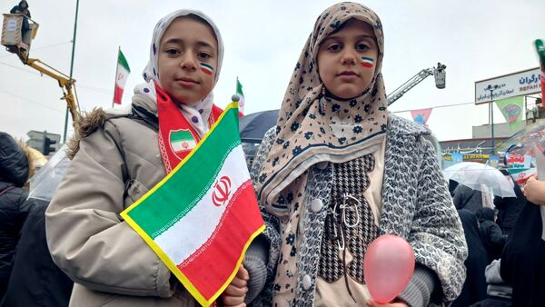 جلوه‌های دانش‌آموزی راهپیمایی ۲۲بهمن در تبریز