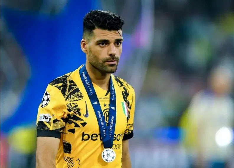 طارمی پشت درب خروج اردوگاه افعی‌ها؛ مهاجم جوان شیاطین سرخ در راه اینتر