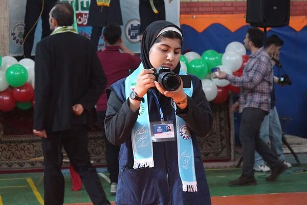 همایش یاوران انقلاب، پیشتازان مقاومت در بهارستان‌دو