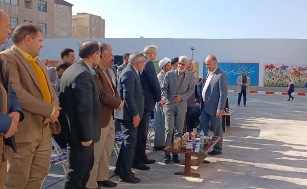آیین افتتاح مدرسه ۱۲ کلاسه خیری, مشارکتی زنده یاد حاج فضل الله حریریان در محمد شهر کرج