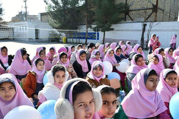 جشن شیر در مدرسه ابتدایی زینب قهرمانی مه‌ولات