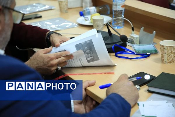 نشست صمیمی مدیران رسانه با استاندار قم