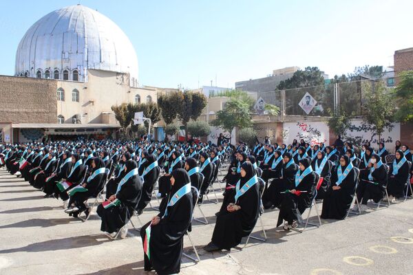 جوشش غیرت و همدلی دانش‌آموزان رباط‌کریم در مراسم وطن‌یار