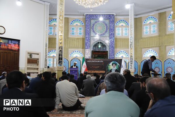 هم‌نوایی جامعه فرهنگیان تهران در سوگ رهبر شهید