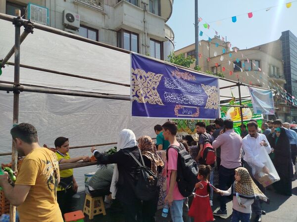 راهپیمایی 10 کیلومتری تهران به مناسبت عید غدیر و مقاومت در برابر تهدیدات دشمن