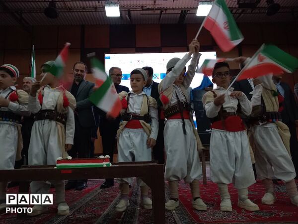 جشن روز معلم با حضور معاون پرورشی و فرهنگی وزیر آموزش و پرورش در یاسوج 