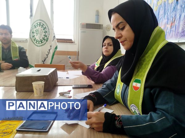 انتخابات شورای دانش‌آموزی در شهرستان فاروج 