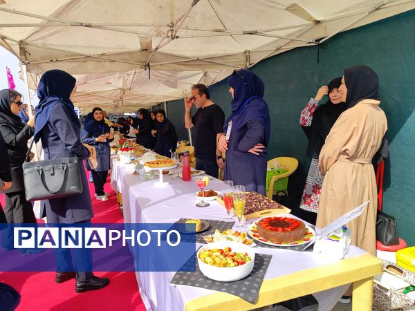 سومین نمایشگاه توانمندی‌های هنرجویان هنرستان منطقه ۲