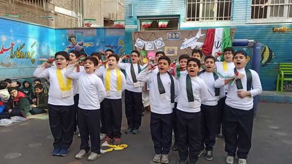طنین زنگ انقلاب در طلیعه دهه فجر در منطقه ۱۰