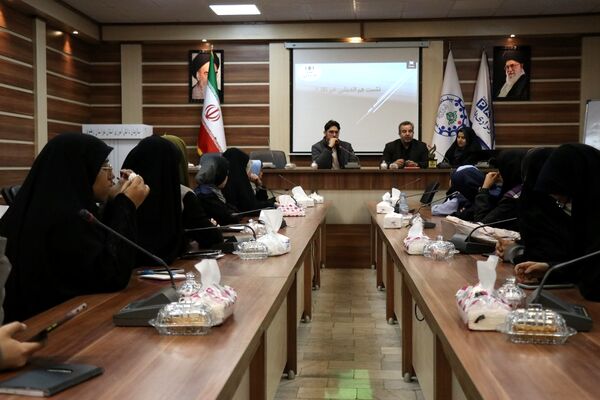 نشست هم‌اندیشی خبرنگاران خراسان رضوی با سردبیر خبرگزاری پانا