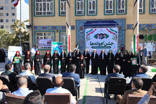 مدارس کرمانشاه با جشن شکوفه‌ها و جوانه‌ها به استقبال سال تحصیلی رفتند