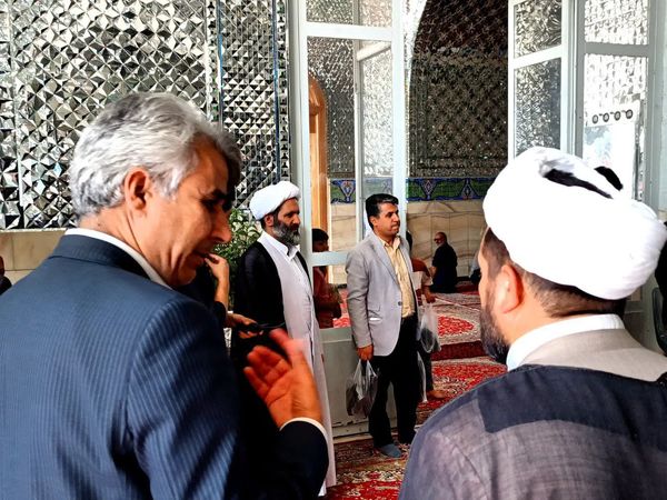 رزمایش مهر تحصیلی؛ اهدا ۲۰۰ بسته لوازم التحریر به دانش آموزان نیازمند