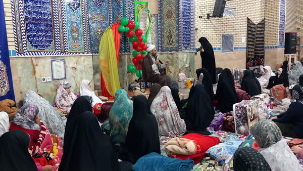 اعتکاف دختران دانش‌آموز در قم