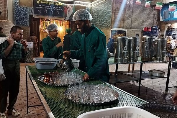 چایخانه فاطمه الزهرا در نود و دومین شب از اجتماعات مردمی 