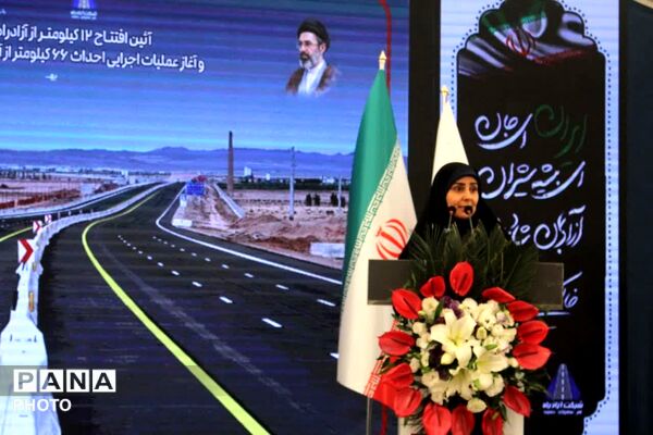 افتتاح ۱۲ کیلومتر از آزادراه کمربندی غربی قم با حضور وزیر راه و شهرسازی