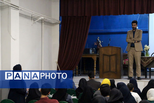 گردهمایی سفیران سلامت متوسطه اول و دوم مدارس یزد