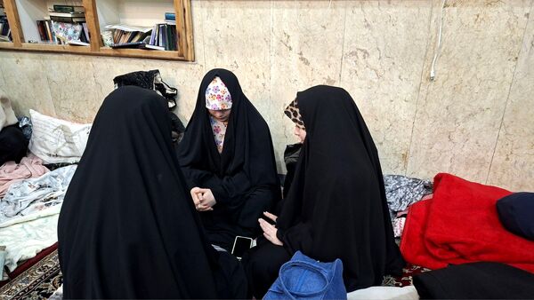 اعتکاف دانش آموزی در مسجد جوادالائمه (ع)؛سفری به قلب عبادت