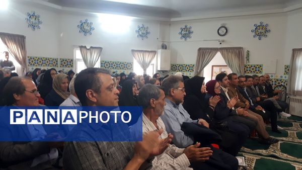 جلسه مجمع عمومی انجمن اولیا و مربیان در دبیرستان شاهد شهید حمامی ناحیه 6 مشهد