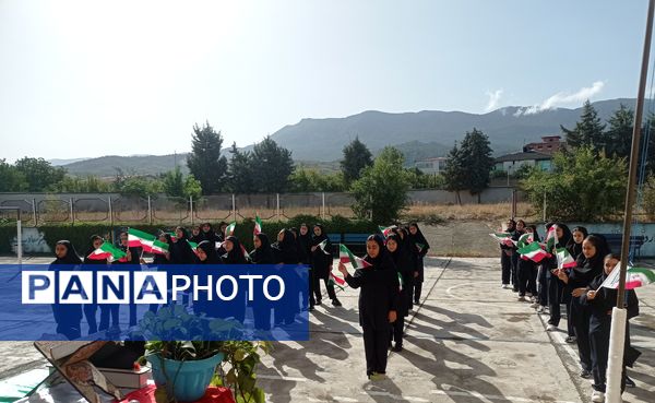 جشن جوانه‌ها در دبیرستان یاران امام 