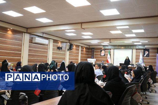 جلسه دوره مجری‌شو با محوریت اعتماد به نفس