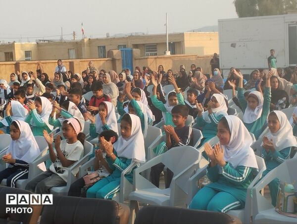 آغاز پویش ملی دهان و دندان در شهر فین با حضور معاون وزیر آموزش‌وپرورش