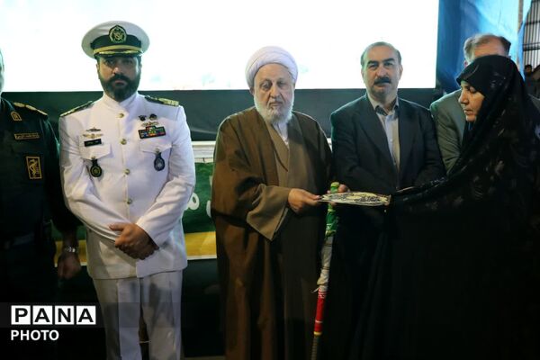 تقدیر از معلمان نمونه آستارا 