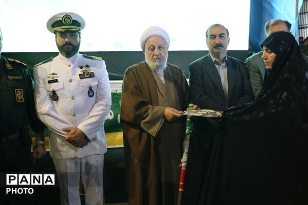 تقدیر از معلمان نمونه آستارا 