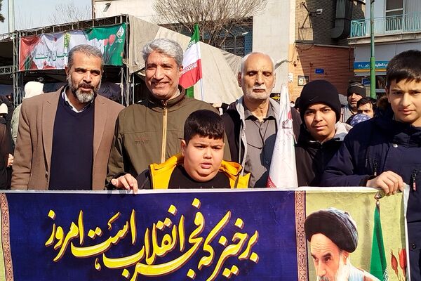 حضور اقشار مختلف شهرری در جشن پیروزی انقلاب 
