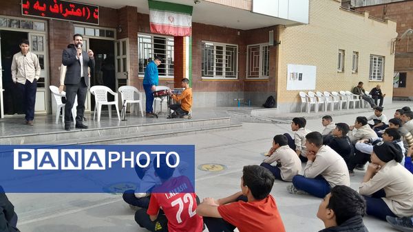 جشن میلاد امام علی (ع) و روز پدر در مدرسه ابوریحان بیرونی 