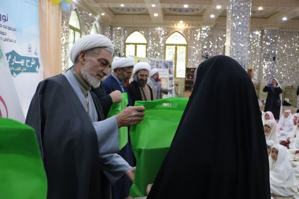 مراسم جشن تکلیف250 دانش آموز شهر صفادشت