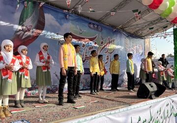 راهپیمایی یوم الله ۲۲ بهمن با حضور باشکوه و گسترده مردم 
