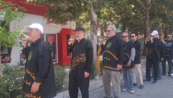 برپایی پرشور مراسم عزاداری سیدالشهدا در خیابان‌های نیشابور 
