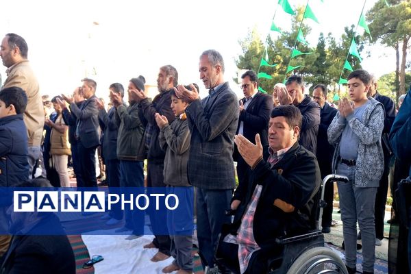 شکرانه توحید؛ نماز عید فطر در نجف‌آباد