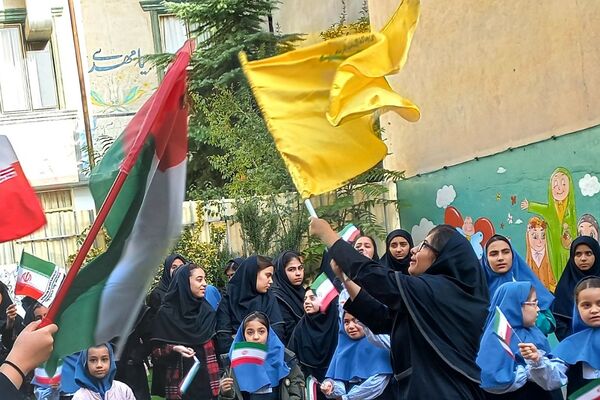 برپایی جشن وعده صادق۲ در مدارس رودهن 
