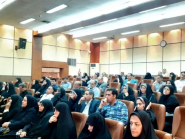 برگزاری اولین مجمع تخصصی اولیا دانش‌آموزان دبیرستان دخترانه امام حسین(ع) واحد۳