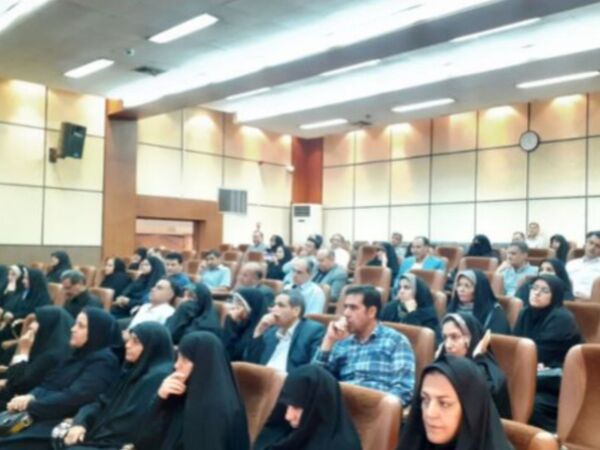 برگزاری اولین مجمع تخصصی اولیا دانش‌آموزان دبیرستان دخترانه امام حسین(ع) واحد۳