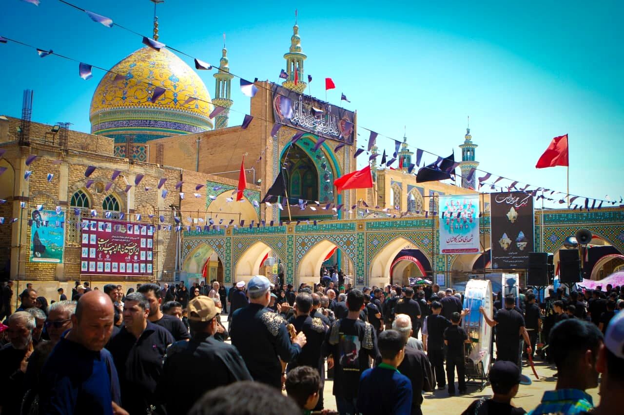 عزاداری رحلت پیامبر(ص) و شهادت امام حسن(ع) در صحن آستان مقدس سلطانعلی(ع) مشهداردهال کاشان