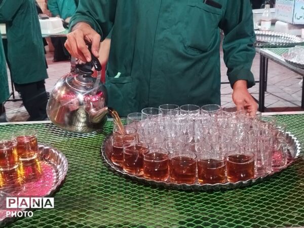 ۱۵۵ شبِ بی‌وقفه؛ وقتی چایخانه حضرت زهرا (س) میزبان دل‌های بی‌قرار شد