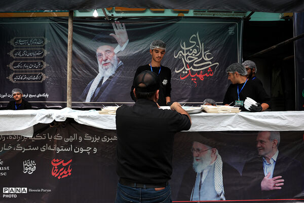 موکب وزارت آموزش و پرورش از از زائران و تشییع‌کنندگان پیکر رهبر شهید