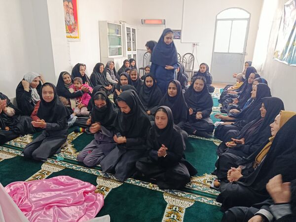 جشن روز مادر و ولادت حضرت زهرا (س) در مدرسه گلشاد خلیل آباد