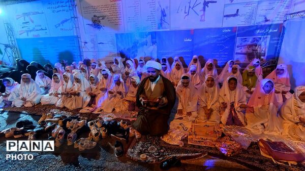 جشن تکلیف دانش‌آموزان مدرسه شهید دهستانی نظرآباد در تجمعات شبانه