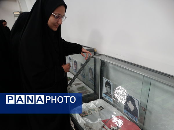 بازدید دانش‌آموزان از موزه دفاع مقدس شهرکرد